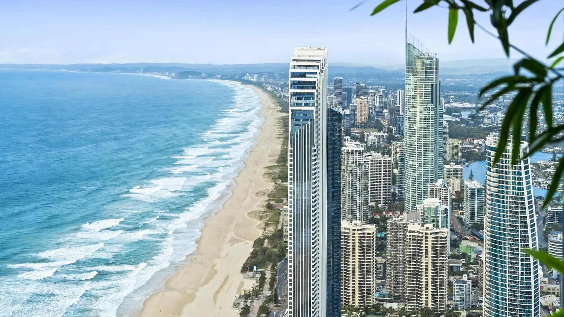 Ocean Views In Beachside 2-Bedroom Unit - Q Stay Guldkusten