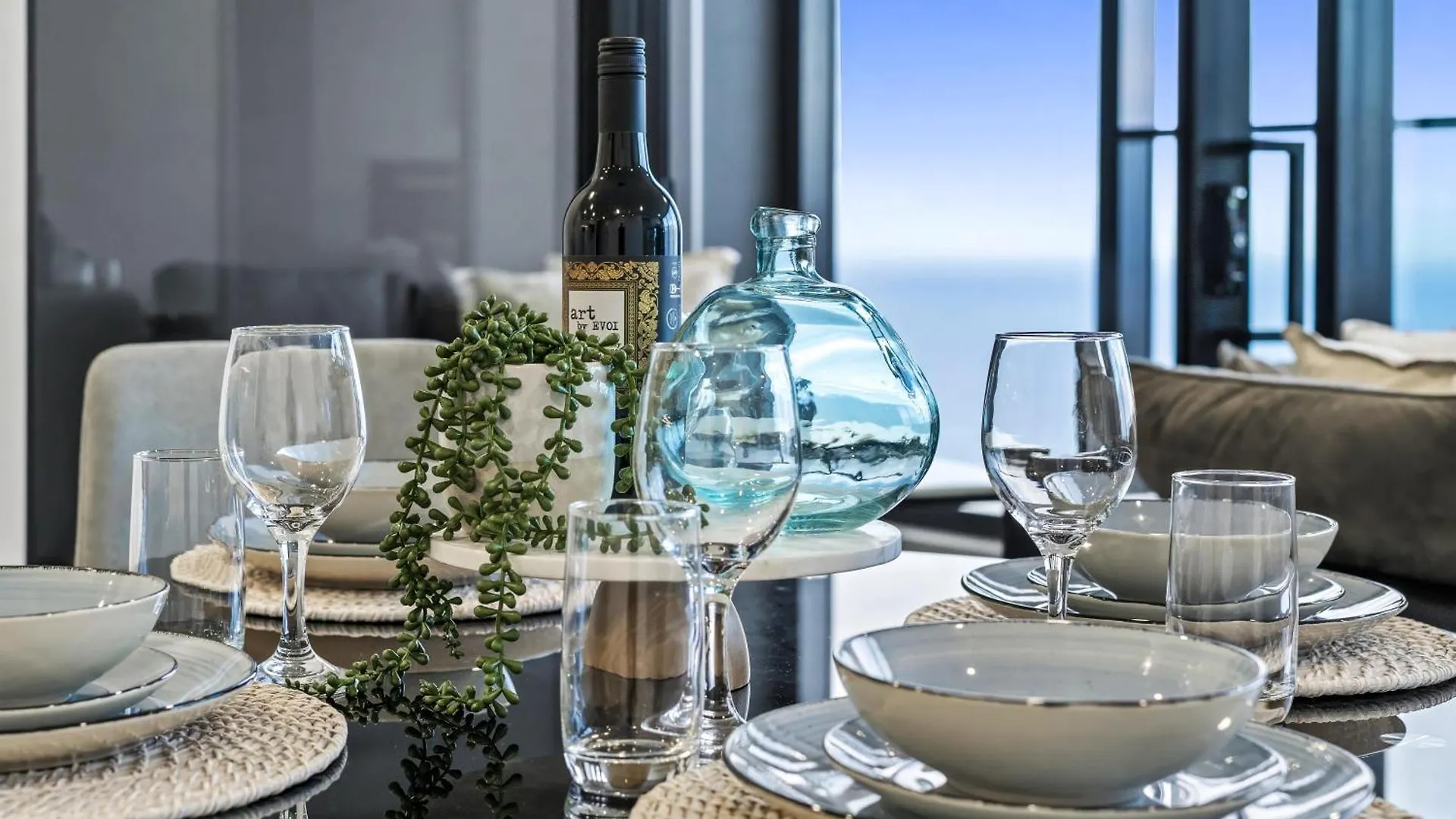 Ocean Views In Beachside 2-Bedroom Unit - Q Stay Guldkusten Lägenhet